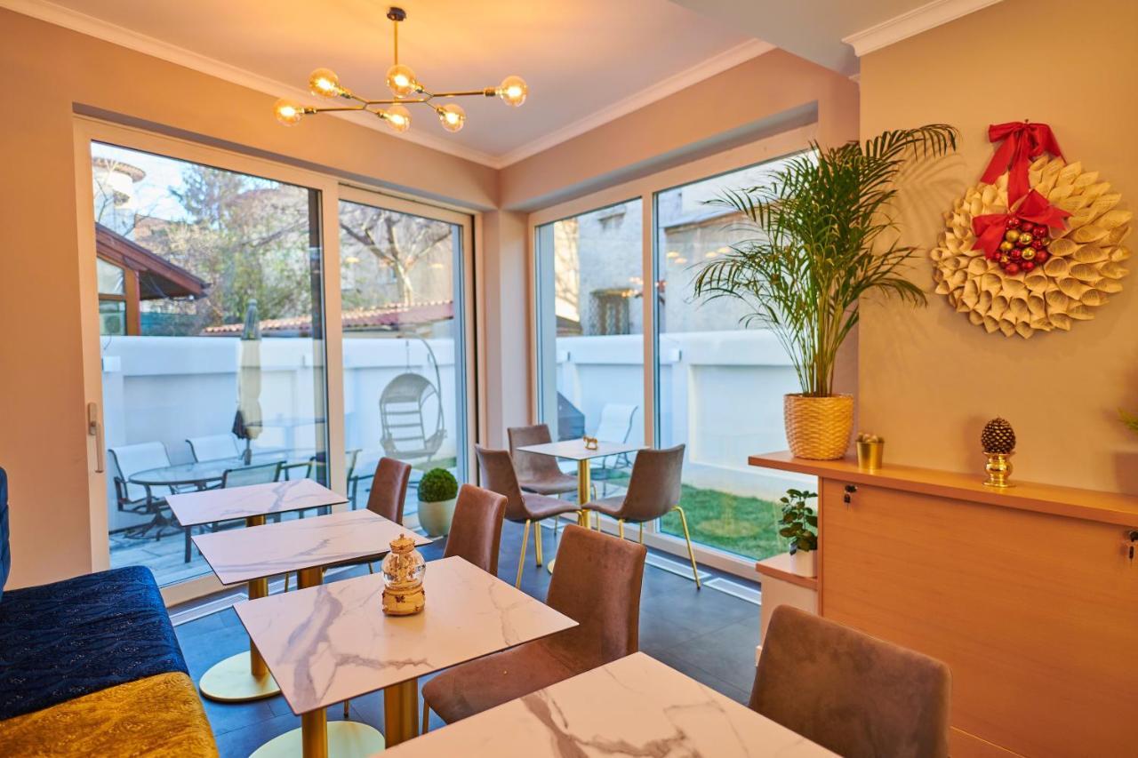 Pergola Boutique 4* Bucureşti