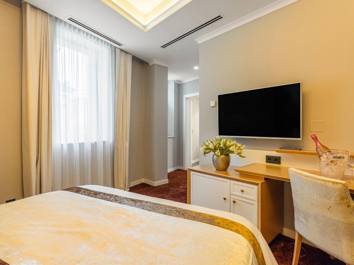 Pergola Boutique 4* Bucureşti