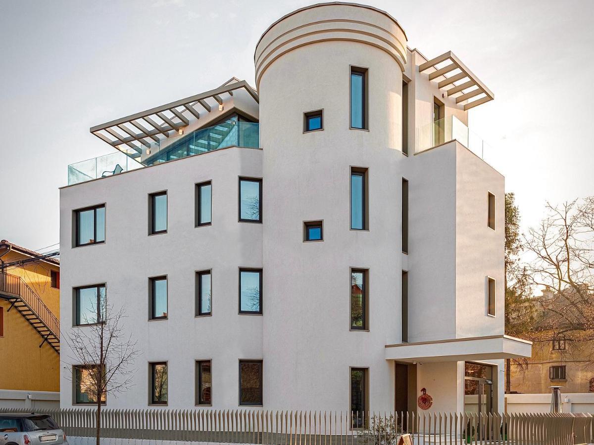 Pergola Boutique 4* Bucureşti